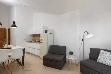 Modern Apartment with Pool, Second Floor, Vodice