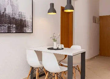 Modern Apartment with Pool, Second Floor, Vodice