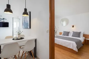 Modern Apartment with Pool, Second Floor, Vodice