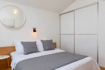 Modern Apartment with Pool, Second Floor, Vodice