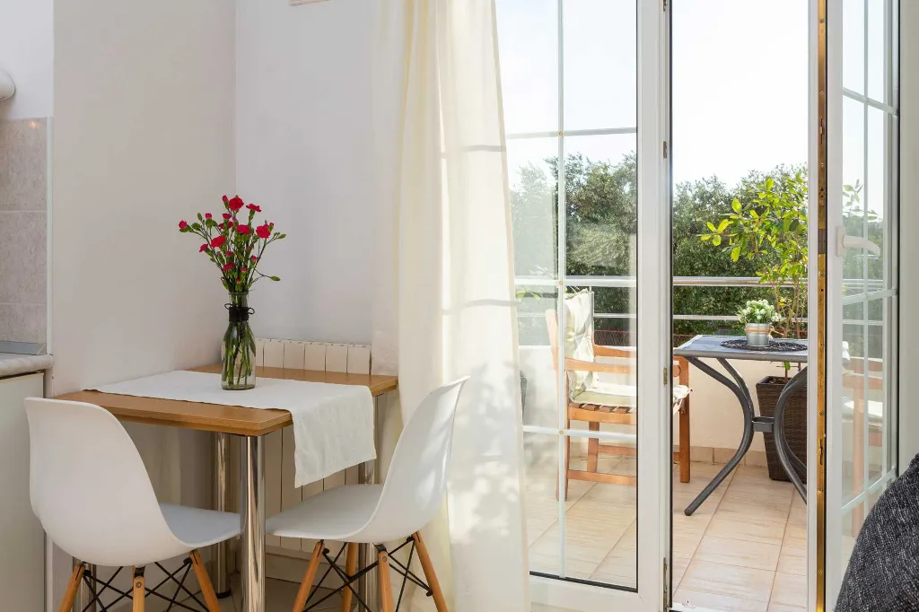 Serene Poolside Apartment for Two in Vodice