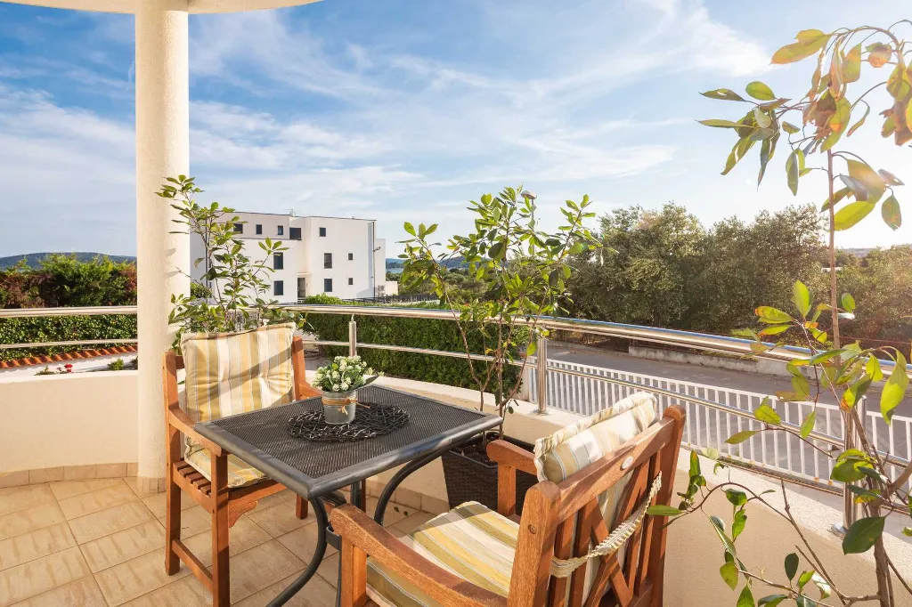 Serene Poolside Apartment for Two in Vodice