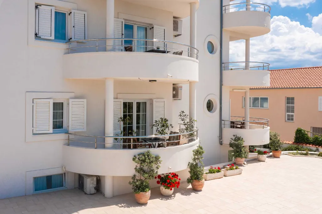 Serene Poolside Apartment for Two in Vodice