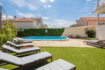 Serene Poolside Apartment for Two in Vodice