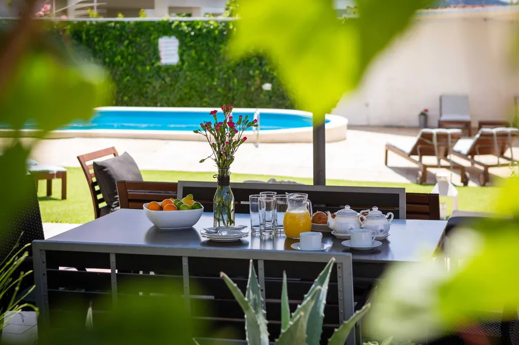 Modern Poolside Apartment for Two in Vodice