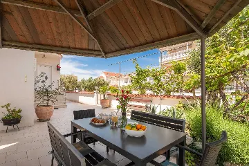 Modern Poolside Apartment for Two in Vodice