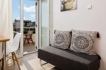 Modern Poolside Apartment for Two in Vodice