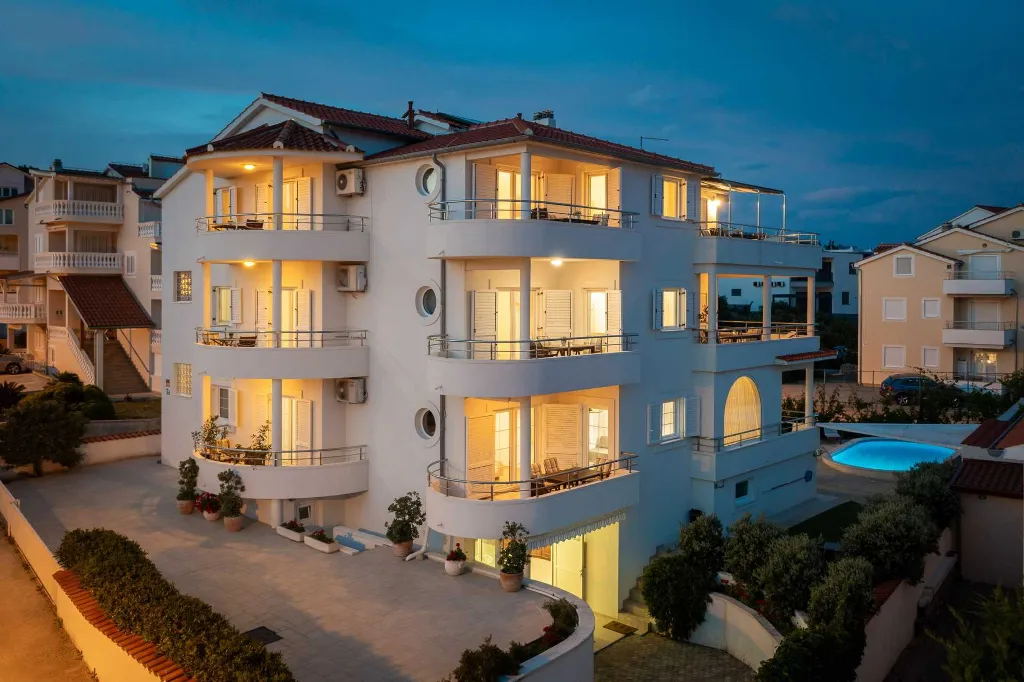Modern Poolside Apartment for Two in Vodice