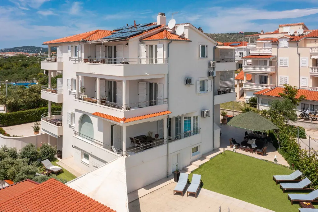Modern Poolside Apartment for Two in Vodice