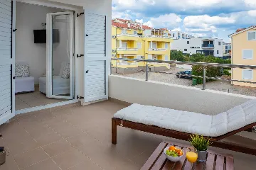 Modern Seaside Apartment with Pool in Vodice