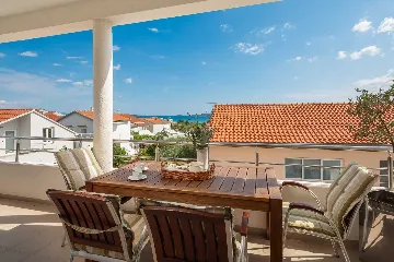 Modern Seaside Apartment with Pool in Vodice