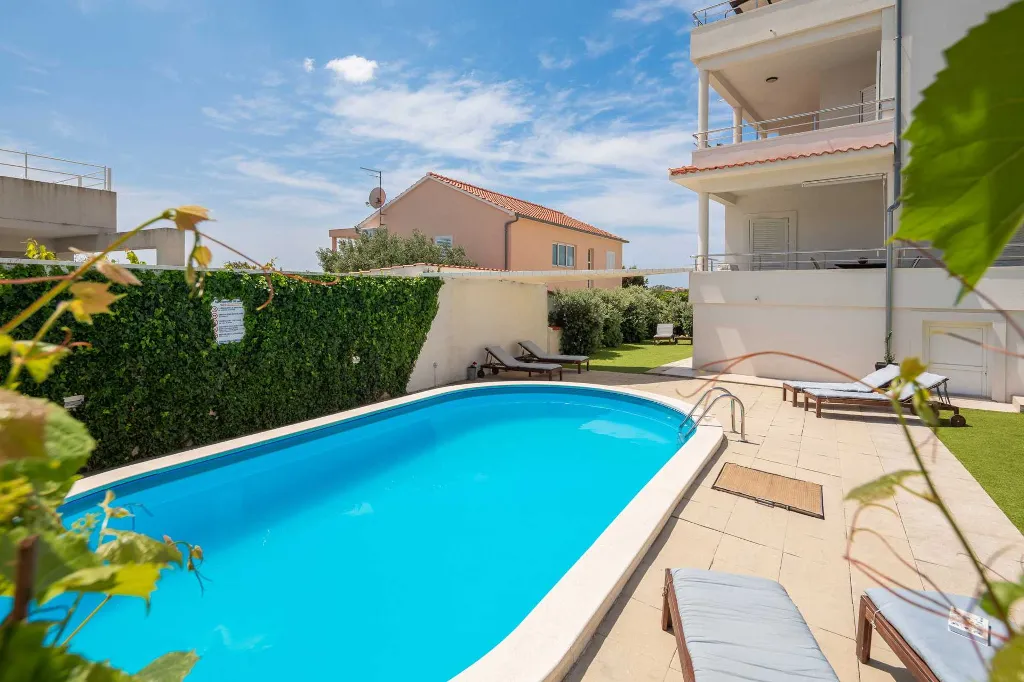 Modern Apartment with Pool, Vodice