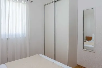 Modern Apartment with Pool, Vodice