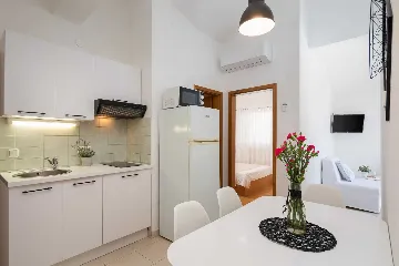 Modern Apartment with Pool, Vodice