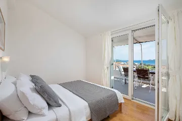 Modern Apartment with Pool, Vodice