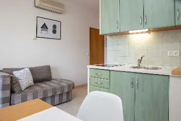 Cozy Poolside Apartment for Two in Vodice