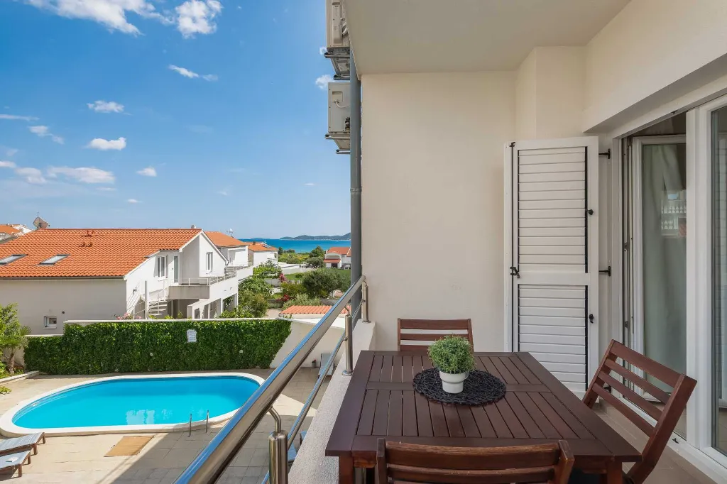 Cozy Poolside Apartment for Two in Vodice
