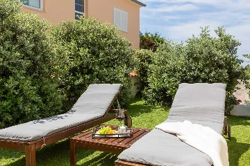 Poolside Apartment Retreat Vodice