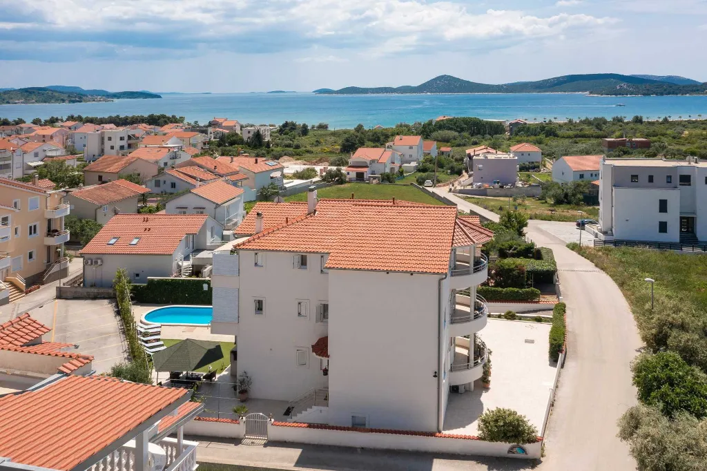 Poolside Apartment Retreat Vodice