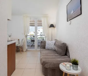 Poolside Apartment Retreat Vodice