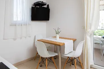 Poolside Apartment Retreat Vodice