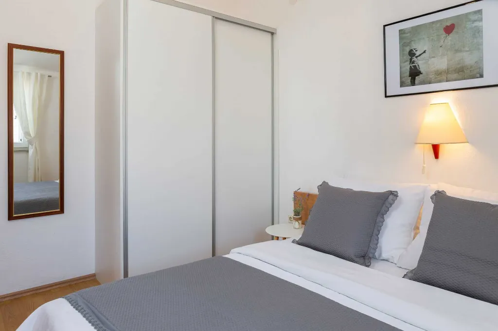 Poolside Apartment Retreat Vodice