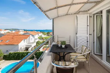 Poolside Apartment Retreat Vodice