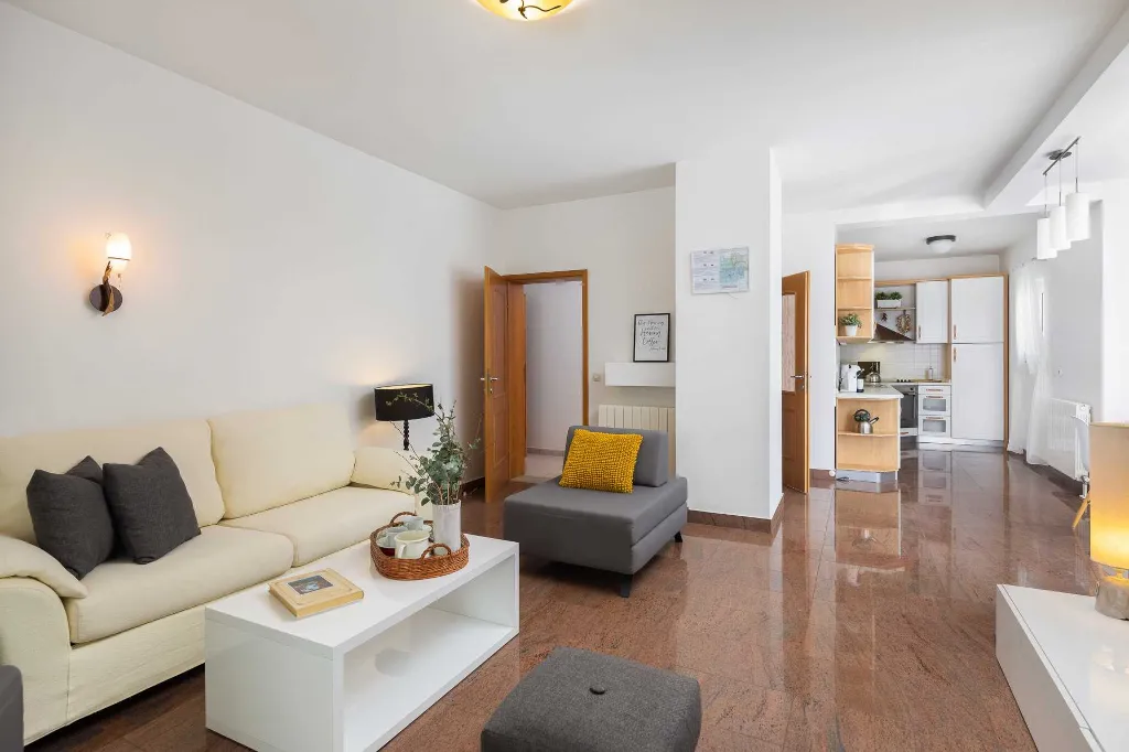 Ground Floor Apartment with Pool in Vodice
