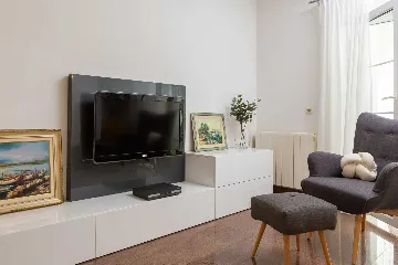 Ground Floor Apartment with Pool in Vodice