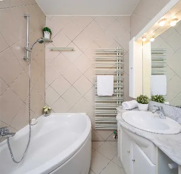 Ground Floor Apartment with Pool in Vodice