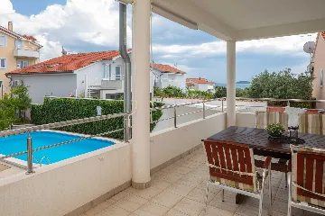 Ground Floor Apartment with Pool in Vodice