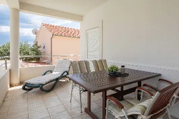 Ground Floor Apartment with Pool in Vodice