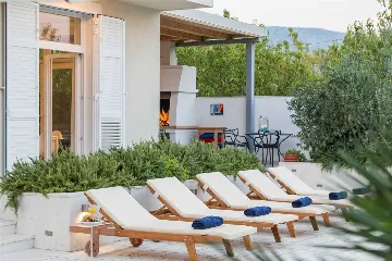 Family Villa with Pool in Kaštel Štafilić