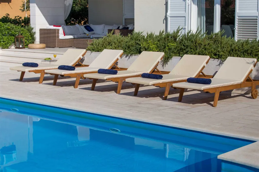 Family Villa with Pool in Kaštel Štafilić