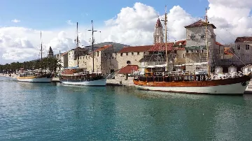 Family Villa with Pool in Kaštel Štafilić