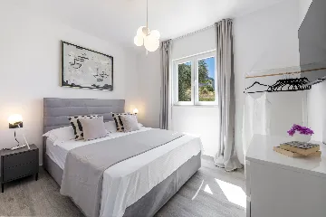 Family Villa with Pool and Sea View, Mlini