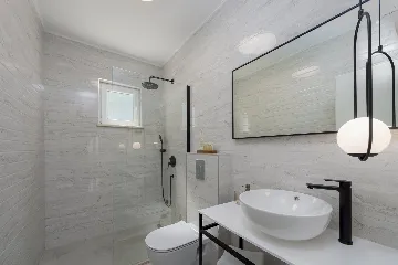 Family Villa with Pool and Sea View, Mlini