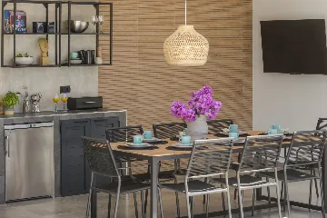 Family Villa with Pool and Sea View, Mlini