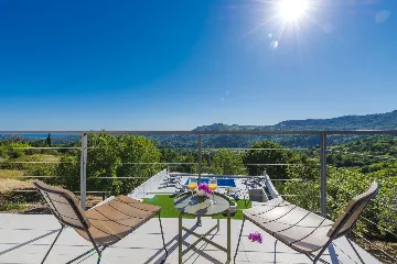 Family Villa with Pool and Sea View, Mlini