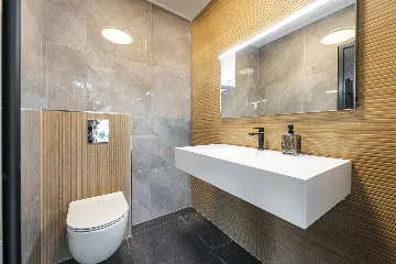 Family Villa with Pool and Sea View, Mlini