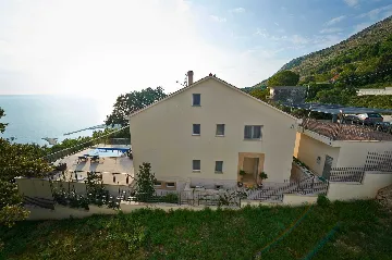 Contemporary Villa with Pool and Sauna in Jesenice