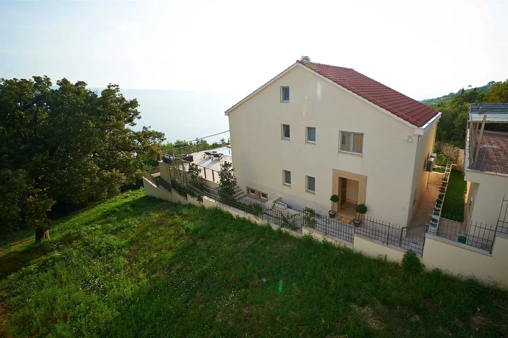 Contemporary Villa with Pool and Sauna in Jesenice