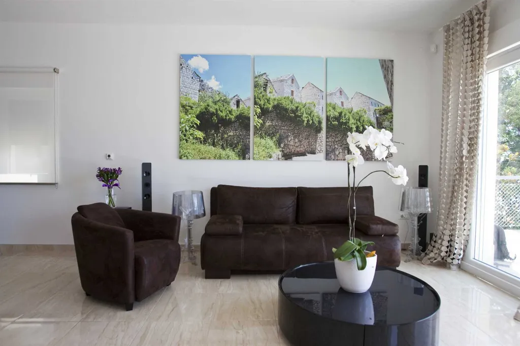 Contemporary Villa with Pool and Sauna in Jesenice