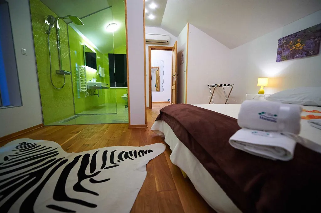 Contemporary Villa with Pool and Sauna in Jesenice
