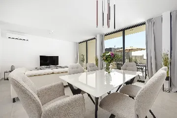 Contemporary Villa with Pool in Vodnjan