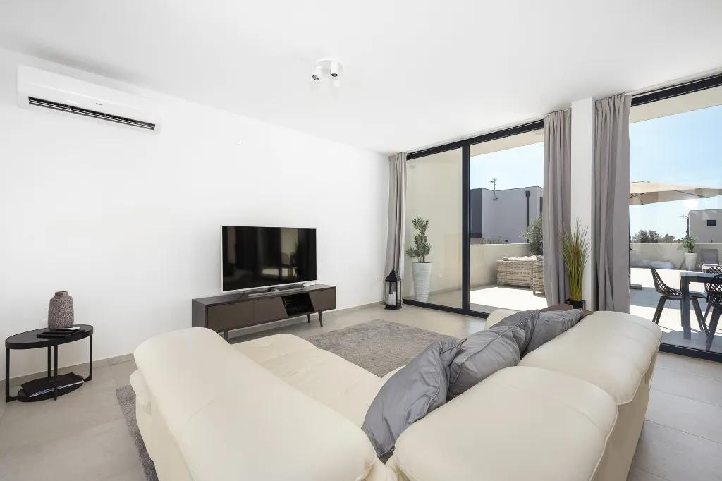 Contemporary Villa with Pool in Vodnjan