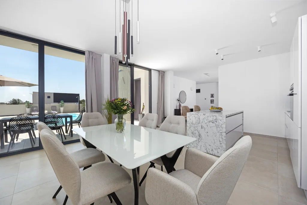 Contemporary Villa with Pool in Vodnjan
