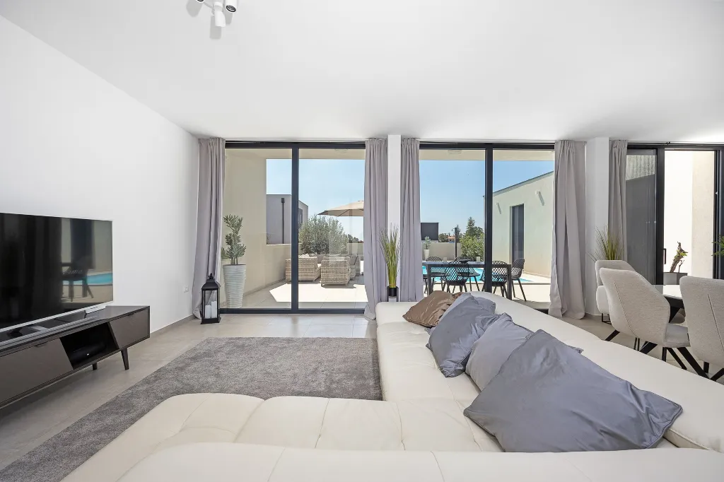 Contemporary Villa with Pool in Vodnjan