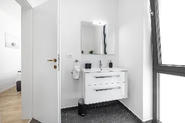 Contemporary Villa with Pool in Vodnjan