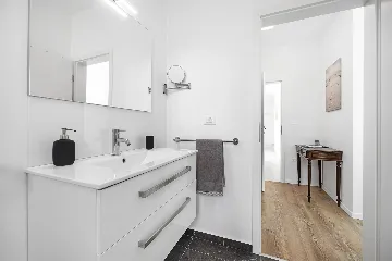 Contemporary Villa with Pool in Vodnjan